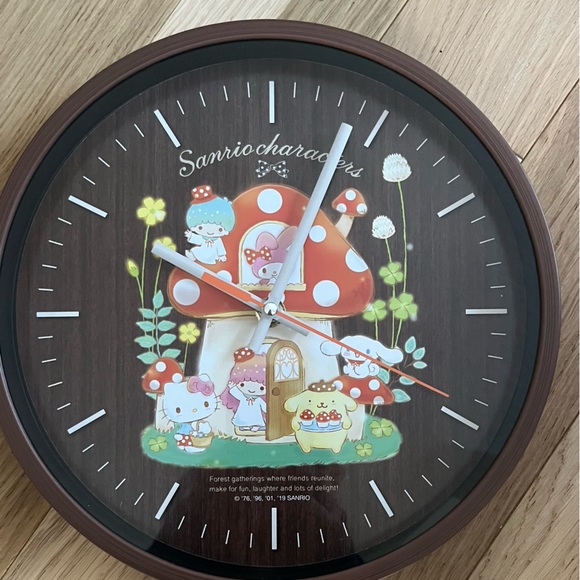 Sanrio character (hello kitty, Cinnamoroll, Pompompurin, my melody) wall clock - Picture 1 of 2